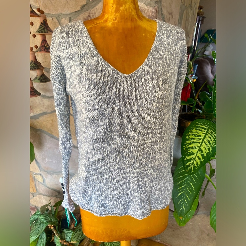 Retro Aritzia Talula Gray white V-Neck Women's Sweater top shirt boho